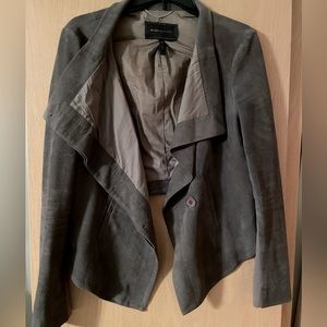 Think fall🍁 BCBG gray, suede blazer